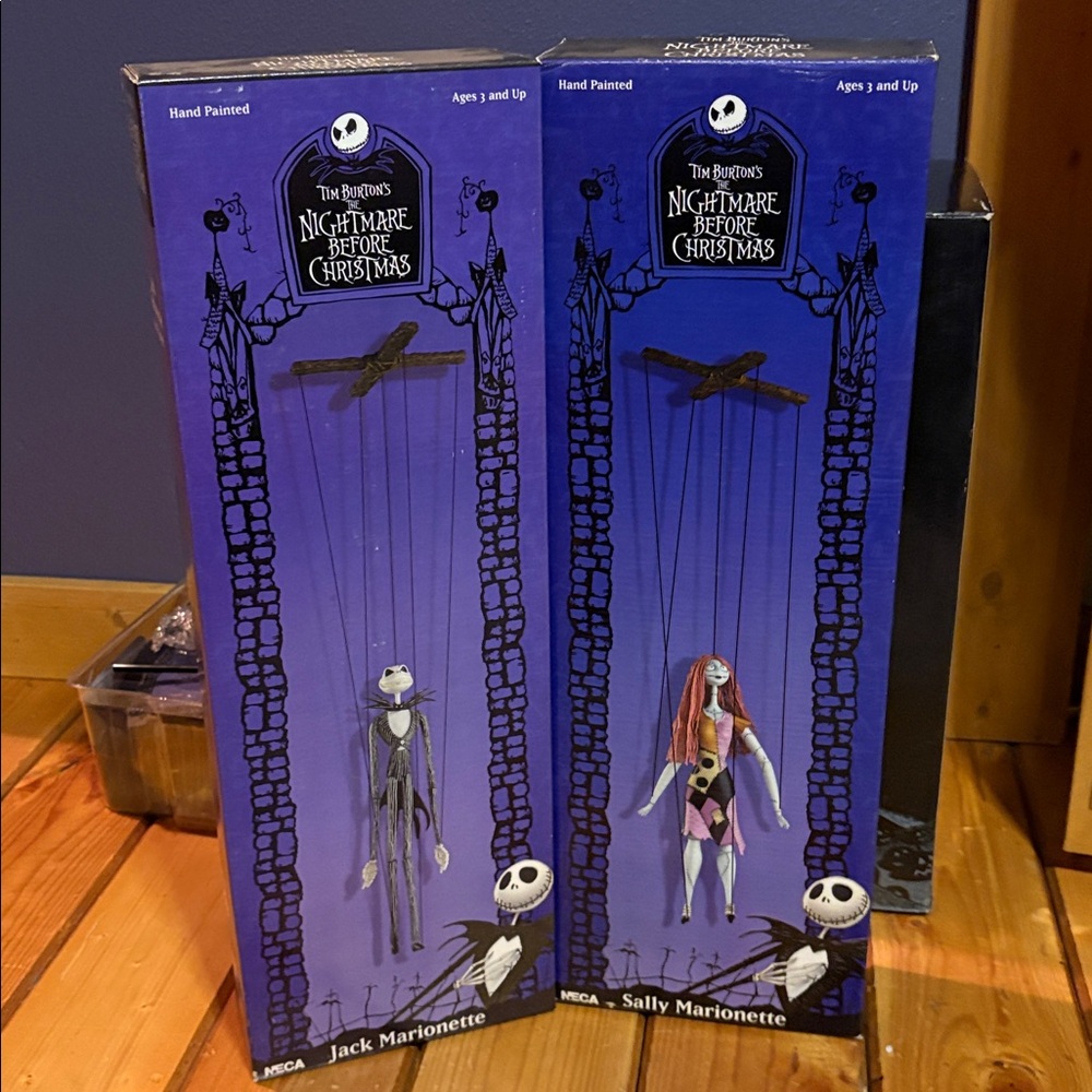 NECA Nightmare Before Christmas Sally and Jack Marionette Set - Picture 7 of 17
